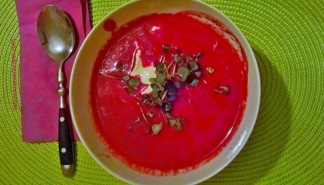 Rote Bete Suppe mit Ingwer, Foto: Sabine Kronenberger-Schmidt